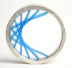 Flexible Ring aus 925er Silber mit blauen Nylon gespannt