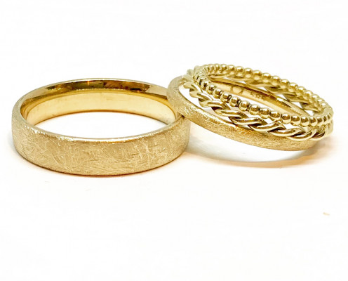 Trauringe aus 585er Gelbgold mit Kügelchenring & Kordelring