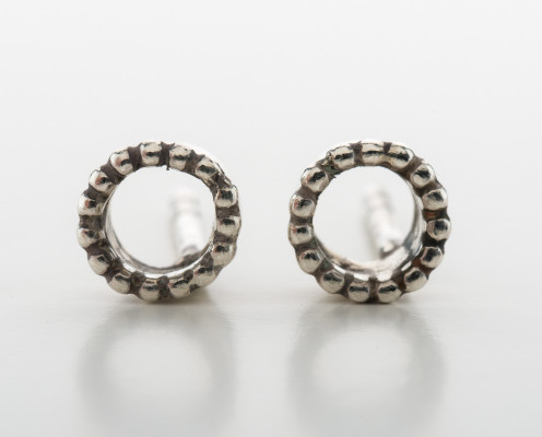 Ohrringe mit Kugelrand aus 925er Silber - Preis: 38,-€