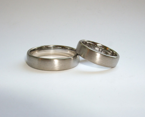 Trauringe aus 950er Palladium, mattiert